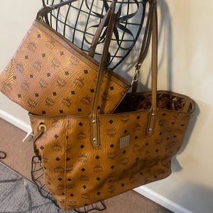 Mcm tote bag with small wallet purse